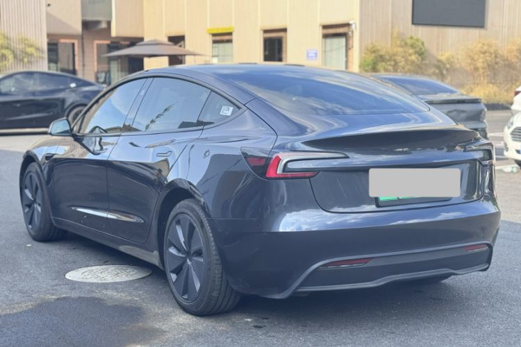Used Tesla Model 3 2023 Long-Range All-Wheel-Drive Version
