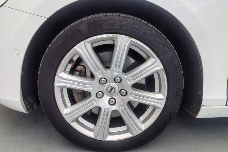 Used Volvo V40 2018 T3 Zhiya Edition
