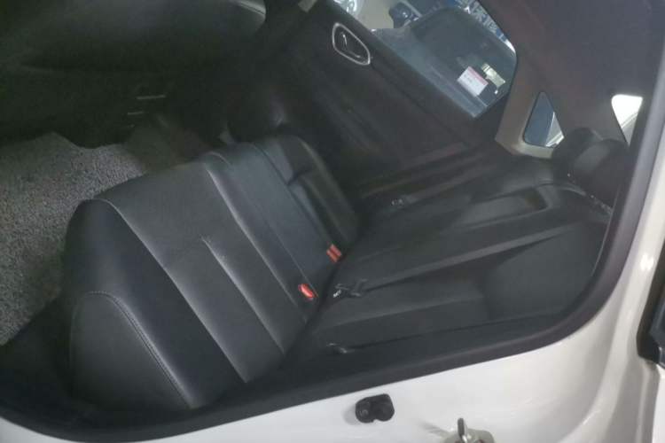 Used Nissan Sylphy 2016 1.6 XL CVT Deluxe Edition Interior 3