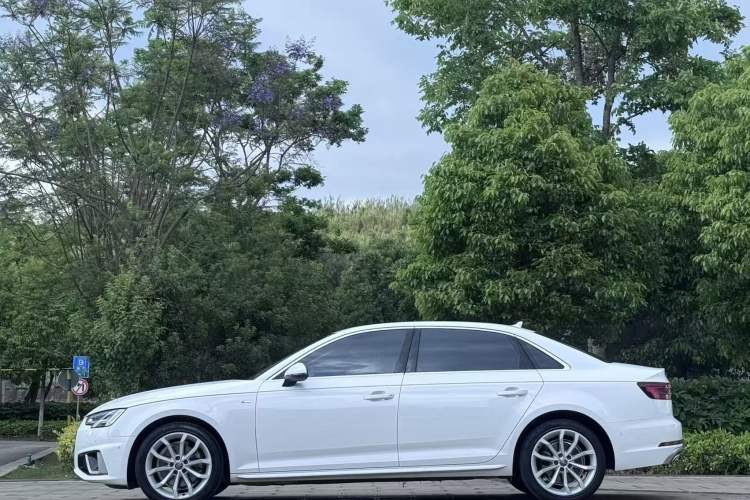 Used Audi A4L 2019 40 TFSI Fashion Version China V
