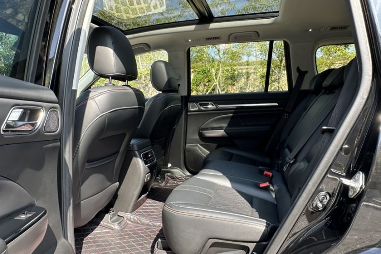 Used GAC Trumpchi GS8 2021 390T Two-Wheel-Drive Dark Knight Edition Interior 3