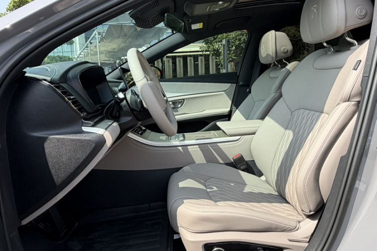 Used BYD Han 2025 DM-i Intelligent Driving Edition 245KM Prestigious Edition
