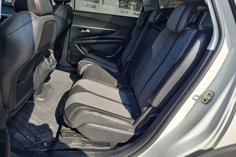 Used Peugeot 5008 2017 380THP 7-Seater Elite Edition