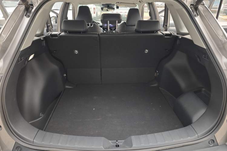 Used Toyota FRONTLANDER 2023 2.0L Smart Electric Hybrid Dual-Engine Deluxe Version