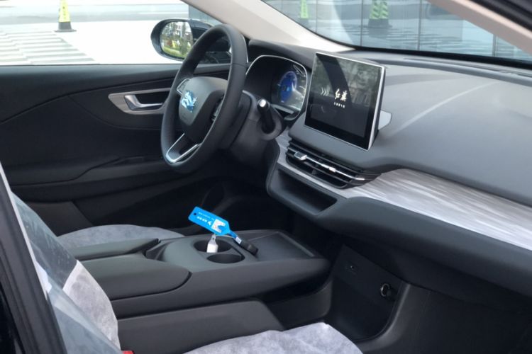 Used Hongqi E-QM5 2025 500km Range Commuter Version
