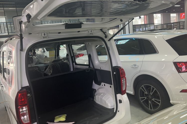 Used Wuling Zhiguang New Energy 2025 Comfort Model