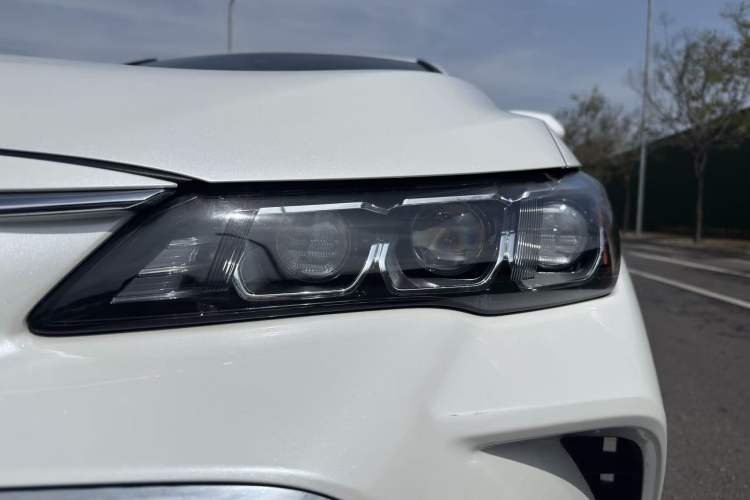 Used Toyota Avalon 2019 2.0L Luxury Edition China VI Standard Left Front Headlight