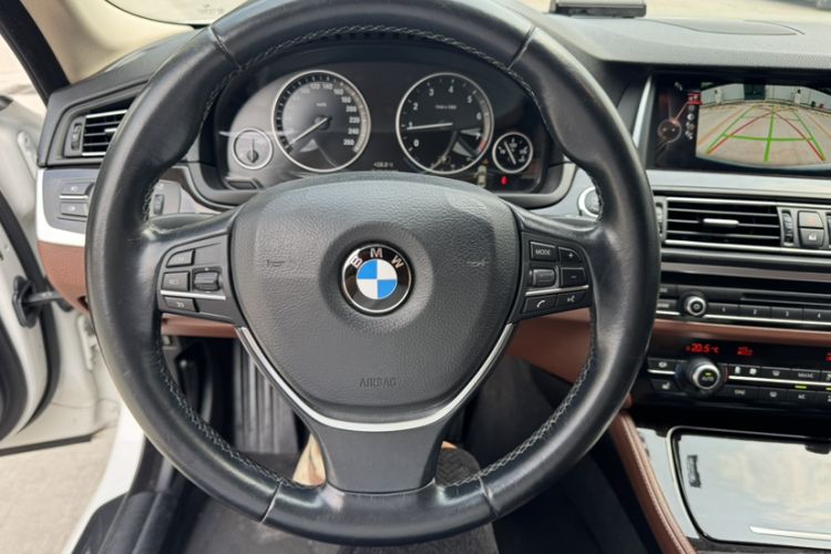 Used BMW 5 Series 2014 528Li Leading Model Steering Wheel