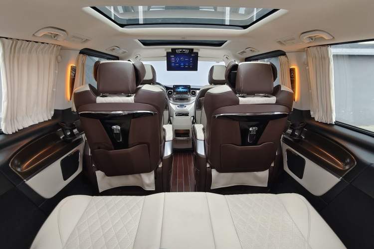 Used Mercedes-Benz V-Class 2020 V 260 L Long-wheelbase Luxury Edition Headliner