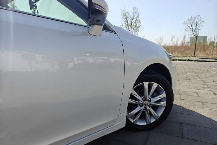 Used Lexus CT 2014 CT200h Elite Edition Monochrome Exterior 8