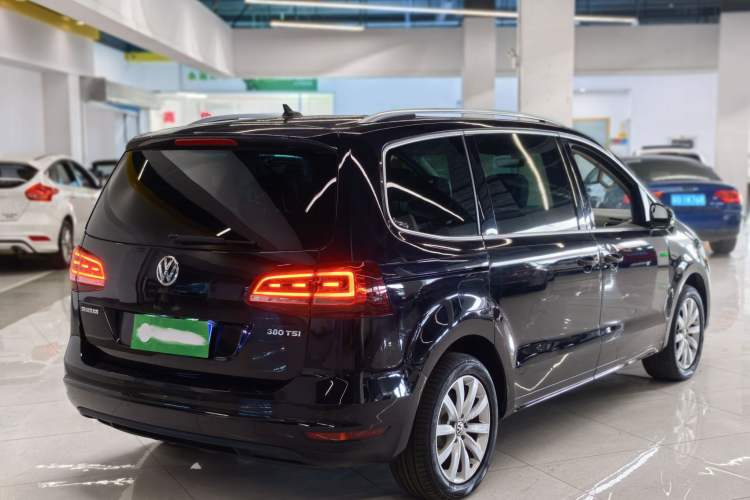 Used Volkswagen Sharan 2016 380TSI Luxury 7-Seater
