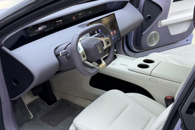 Used Avatr 06 2025 Pro Range-Extended Edition Interior 5