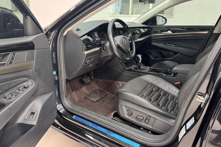 Used Volkswagen Passat 2019 330TSI Elite Edition China VI
