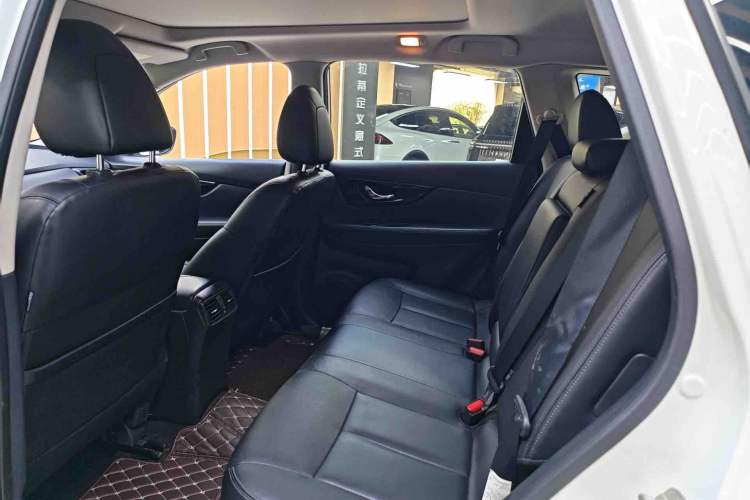 Used Nissan X-Trail 2019 2.0L CVT Smart Connect Comfort Edition 2WD Interior 5