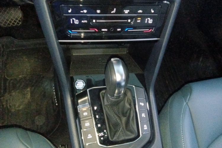 Used Volkswagen Tharu 2023 300TSI Two-Wheel-Drive Moon Luxury Edition