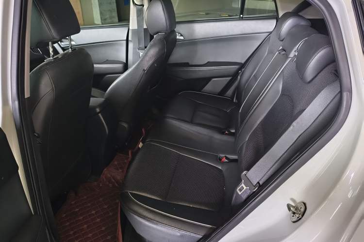 Used Hyundai ix25 2015 1.6L Automatic Two-Wheel Drive Smart GLS Trim
