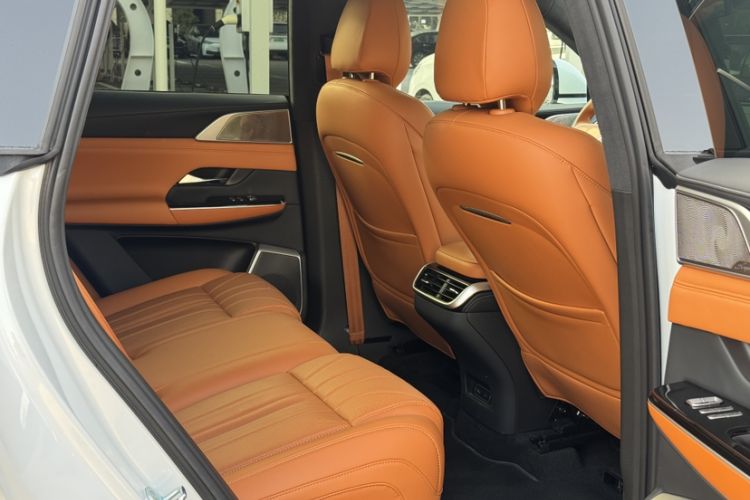 Used XPeng G9 2025 625 Long-Range Max Interior 6