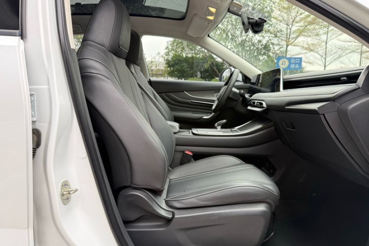 Used Venucia V 2021 260T Idol Edition