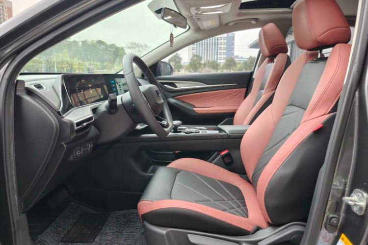 Used Changan Eado 2022 PLUS Blue Whale NE 1.4T GDI DCT Prestige Edition
