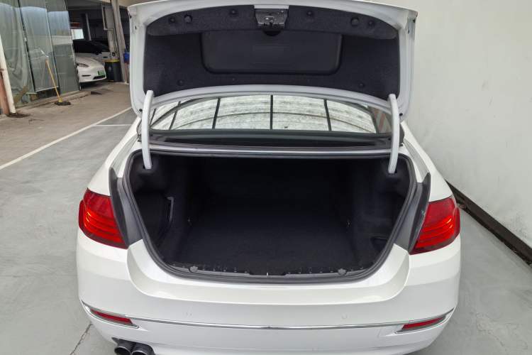 Used BMW 5 Series 2014 525Li Luxury Design Package