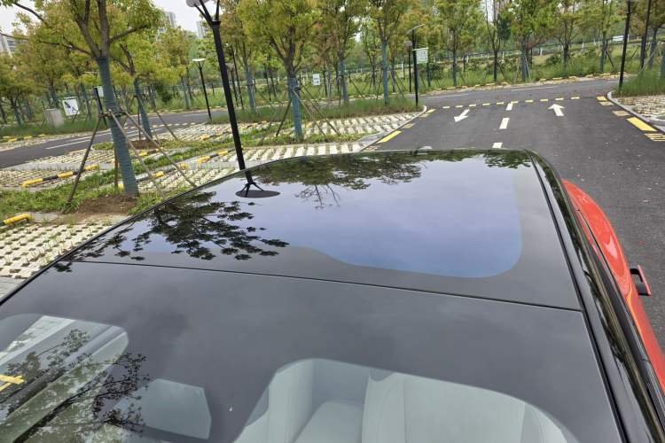 Used Avatr 06 2025 Pro Range-Extended Edition Roof