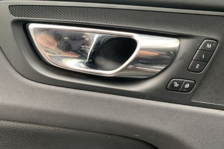 Used Volvo XC60 2019 T5 4x4 Smart Edition China VI Standard