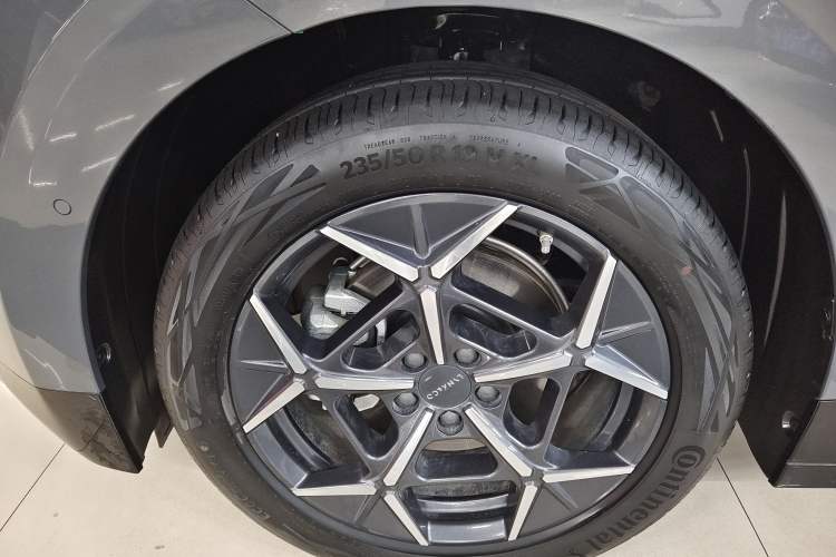 Used Lynk & Co Z20 2025 530 km Range Rear-Wheel Drive Max