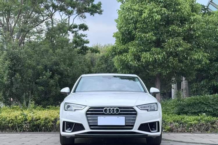 Used Audi A4L 2019 40 TFSI Fashion Version China V
