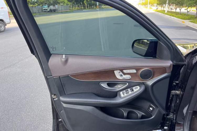 Used Mercedes-Benz GLC 2022 Second Facelift GLC 260 L 4MATIC Luxury Edition