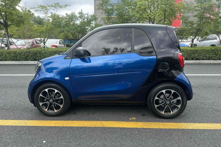 Used smart fortwo 2015 1.0L 52 kW Hardtop Passion Edition