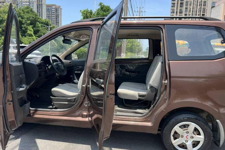 Used Wuling Hongguang 2015 1.5L S Base Model China IV