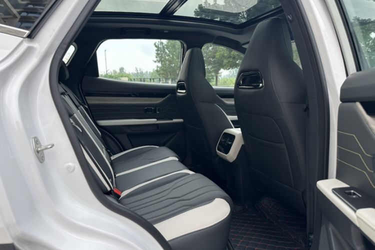 Used JETOUR Shanhai L6 2024 1.5TD DHT ULTRA