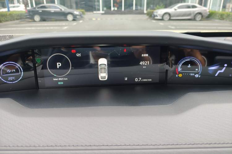 Used Changan UNI-V 2024 1.5T Prestige Sport Edition