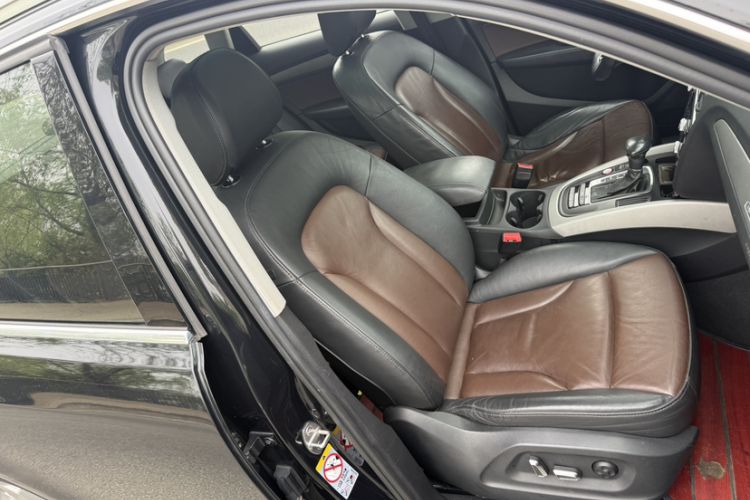 Used Audi Q5 2017 Plus 40 TFSI Ambition Model Right Front Seat