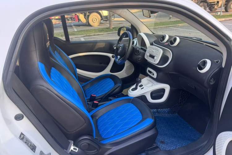 Used smart fortwo 2015 1.0L 52 kW Hardtop Passion Edition