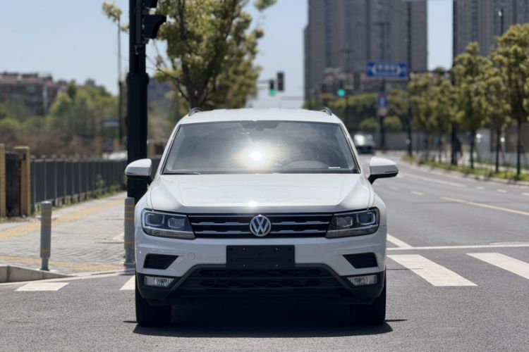 Used Volkswagen Tiguan L 2019 330TSI Automatic Two-Wheel Drive Luxury Edition China VI Standard