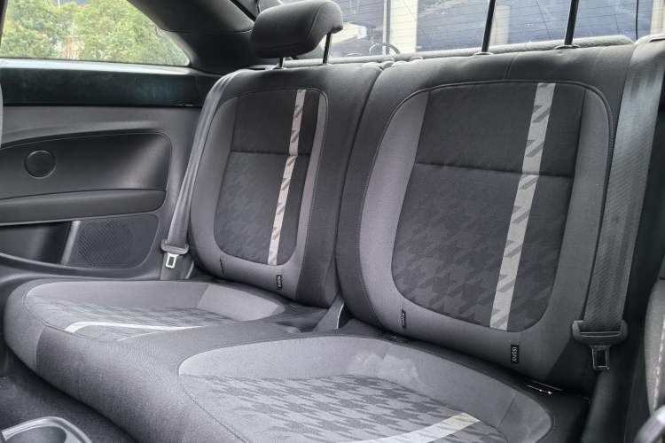 Used Volkswagen Beetle 2018 180TSI Joyful Orange Edition