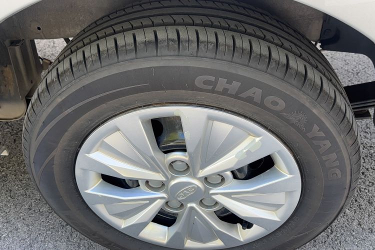 Used JAC Refine M3 2023 PLUS 1.5T 7/8-seater Smart Connectivity Version