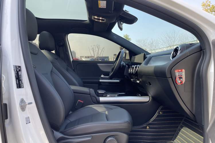 Used Mercedes-Benz GLA 2022 Second Facelift GLA 200
