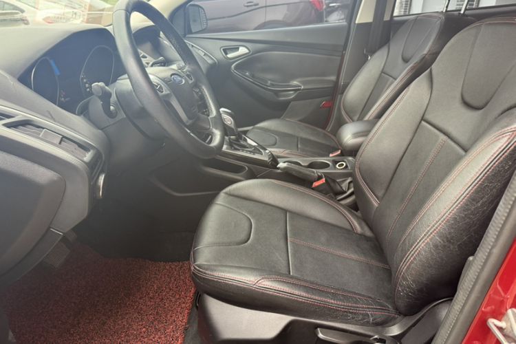 Used Ford Focus 2012 Sedan 1.6L Automatic Fashion Edition