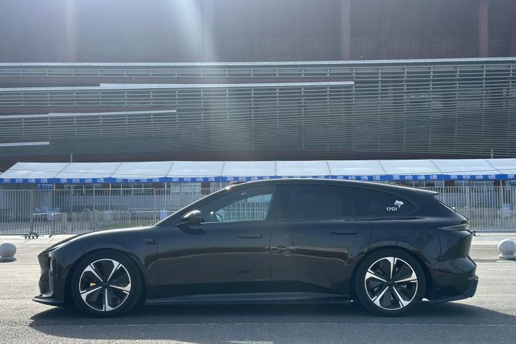 Used Nio ET5T 2024 75kWh Touring Exterior 8