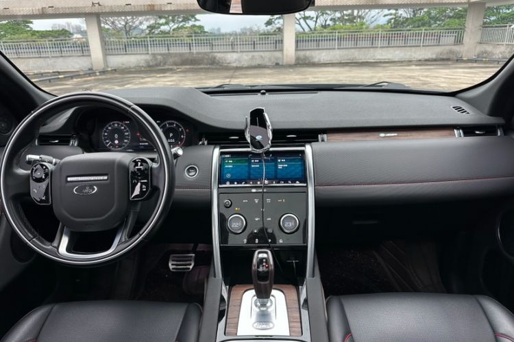 Used Land Rover Discovery Sport 2020 249 PS R-Dynamic Performance Edition Exterior 2