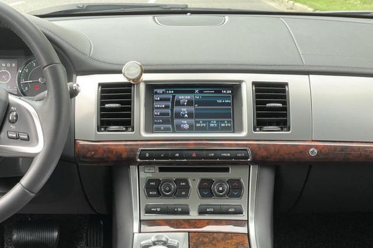 Used Jaguar XF 2014 XF 2.0T Luxury Edition