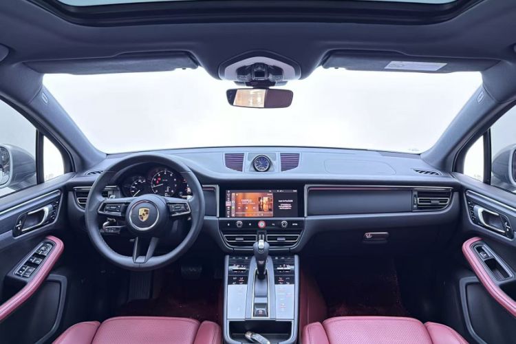 Used Porsche Macan 2022 Macan 2.0T Interior 6