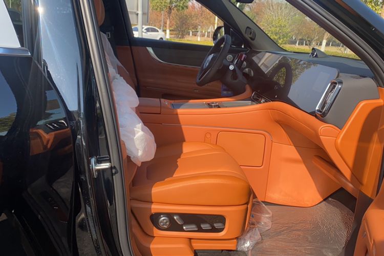 Used Hima AITO M9 2025 Extended-Range Ultra Version 52 kWh 6-Seater