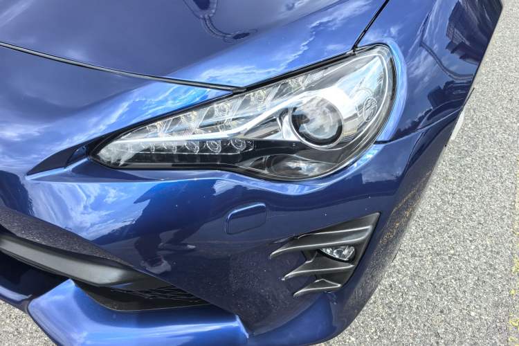 Used Toyota 86 2017 2.0L Manual Luxury Version
