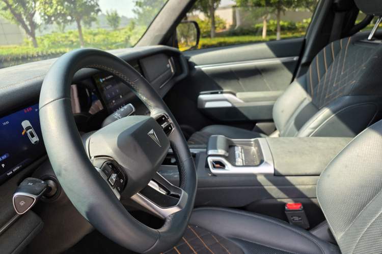 Used Deepal G318 2024 Four-Wheel-Drive Air Suspension Model