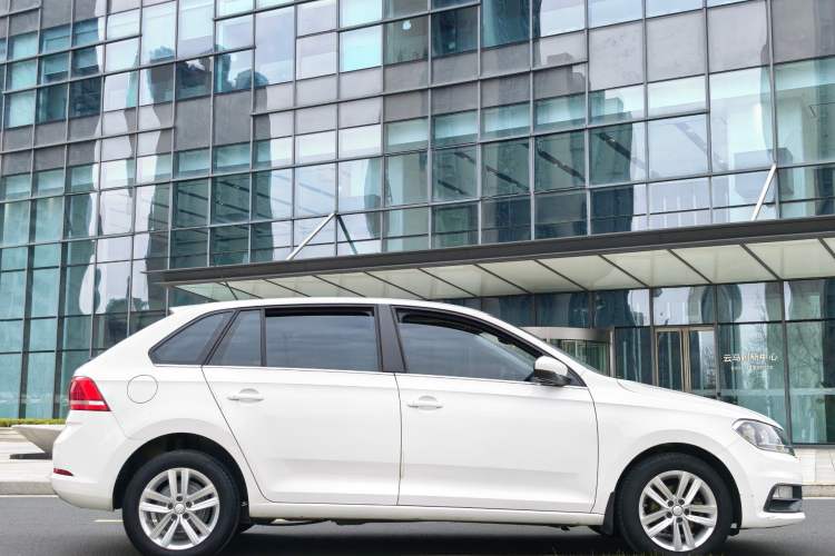 Used Volkswagen Santana 2015 Haval H6 1.6L Automatic Comfort Model Exterior 3