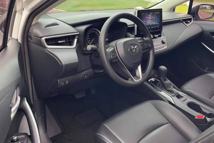 Used Toyota Corolla 2019 Dual-Engine 1.8L E-CVT GL-i Elite Edition Left Front Seat