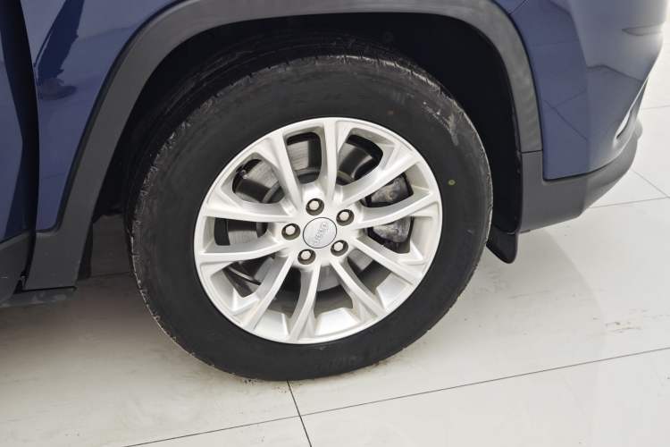 Used Jeep Cherokee 2019 2.0L 2WD Premium Edition China VI